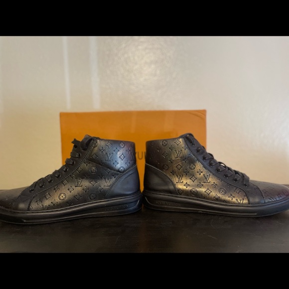 Louis Vuitton - Picture 4 of 4